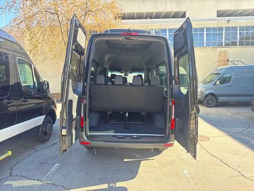 2025 Mercedes-Benz Sprinter 2500 Standard Roof