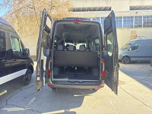 2025 Mercedes-Benz Sprinter 2500 Standard Roof