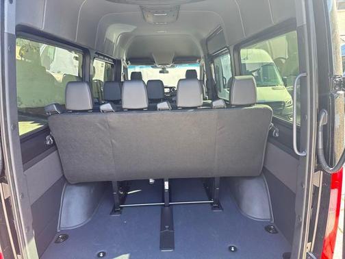 2025 Mercedes-Benz Sprinter 2500 Standard Roof