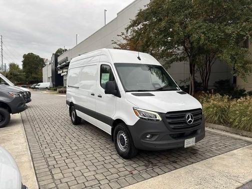 2025 Mercedes-Benz Sprinter 2500 Standard Roof