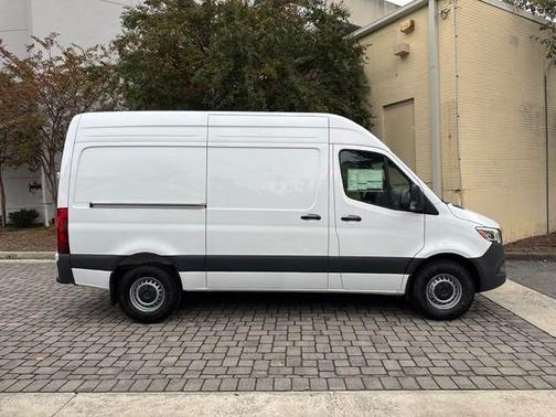 2025 Mercedes-Benz Sprinter 2500 Standard Roof