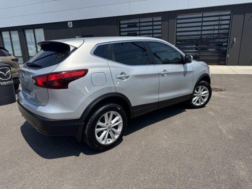 2017 Nissan Rogue Sport S