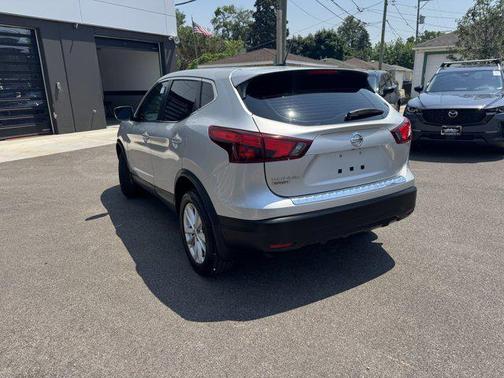 2017 Nissan Rogue Sport S