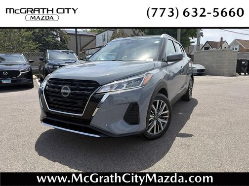 Boulder Gray Pearl 2022 Nissan Kicks SV