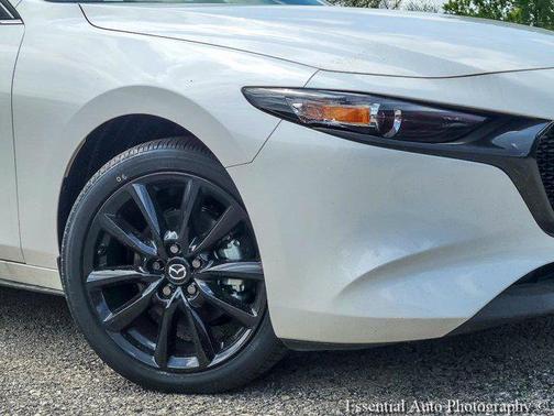 Snowflake White Pearl Mica 2026 Mazda Mazda3 AWD