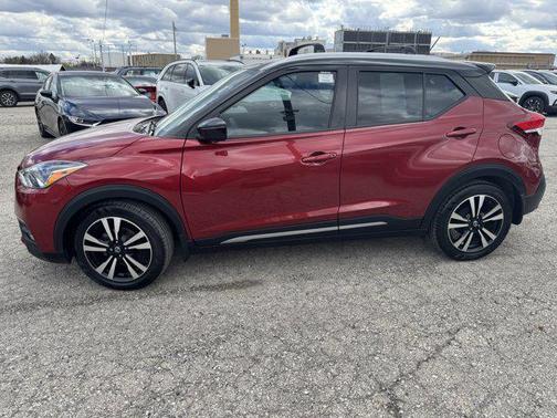 2020 Nissan Kicks SR