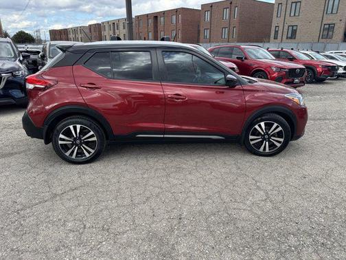 2020 Nissan Kicks SR