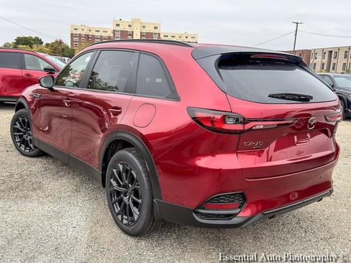 Soul Red Crystal Metallic 2026 Mazda CX-70 3.3 Turbo Preferred
