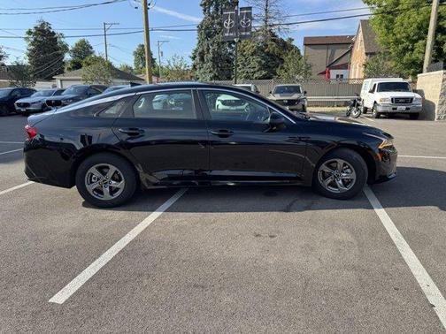 2024 Kia K5 LXS