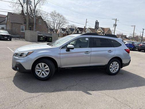 Ice Silver Metallic 2019 Subaru Outback 2.5i Premium