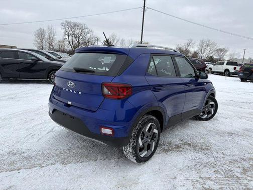 2025 Hyundai VENUE SEL