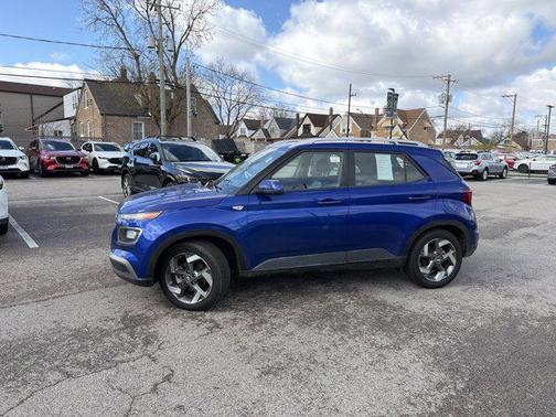 2025 Hyundai VENUE SEL