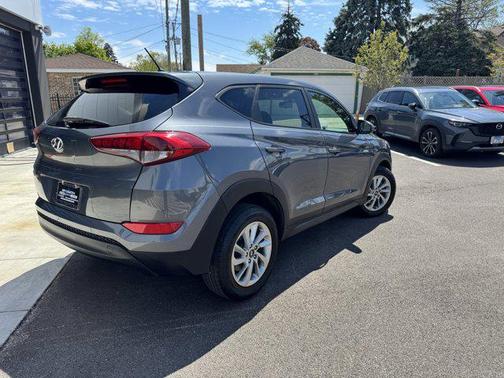 2018 Hyundai TUCSON SE