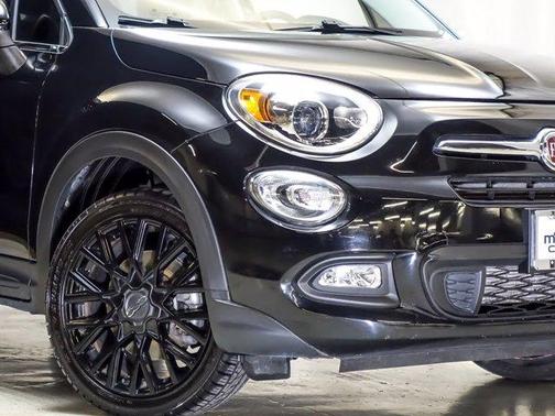 Photo 3 of 27 of 2017 FIAT 500X Lounge