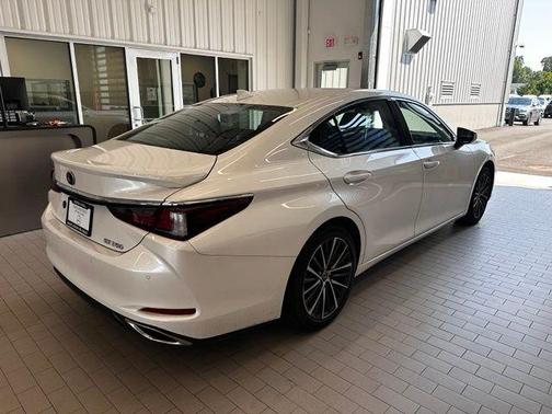 White 2023 Lexus ES 350 350