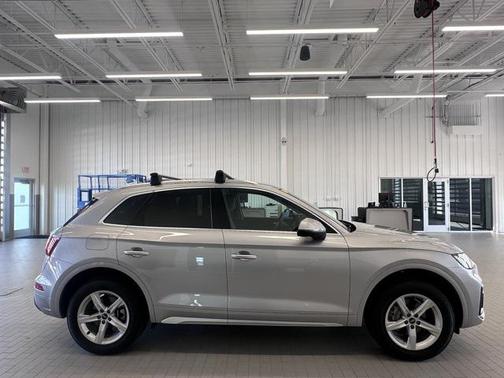 2023 Audi Q5 40 Premium