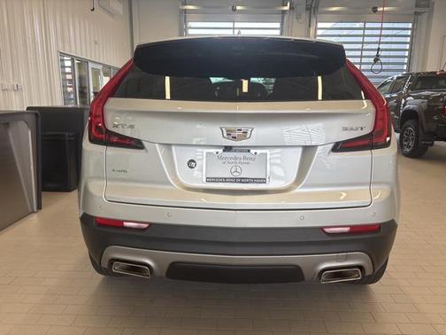 2022 Cadillac XT4 Premium Luxury