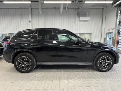 2023 Mercedes-Benz GLC 300 4MATIC
