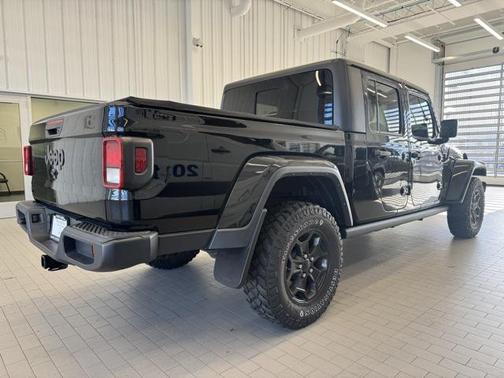 2022 Jeep Gladiator Sport