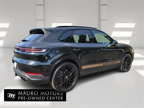 2024 Porsche Cayenne Base