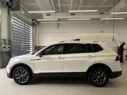 2022 Volkswagen Tiguan 2.0T SE 4MOTION