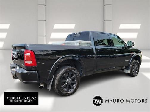 2020 RAM 3500 Laramie Crew Cab 4x4 6'4' Box