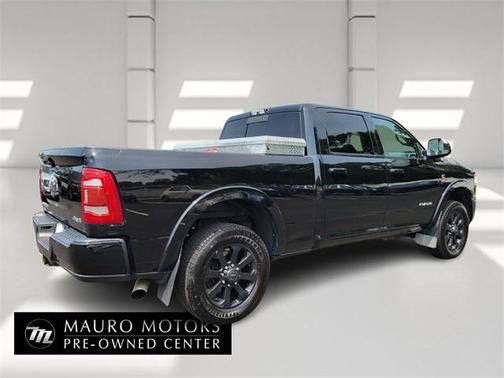 2020 RAM 3500 Laramie Crew Cab 4x4 6'4' Box
