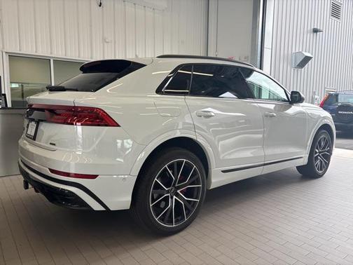 2021 Audi Q8 55 Prestige