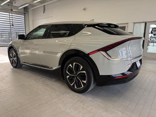 2022 Kia EV6 Wind