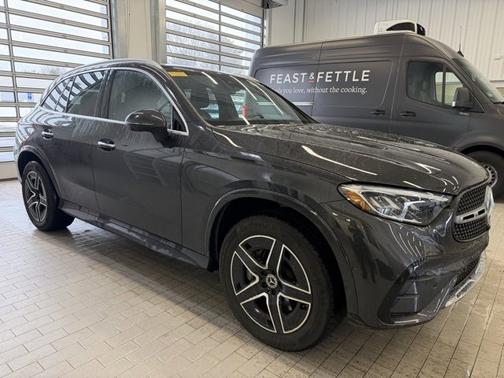 2025 Mercedes-Benz GLC 350e 