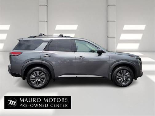 2024 Nissan Pathfinder SV 4WD