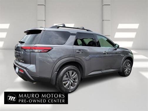 2024 Nissan Pathfinder SV 4WD