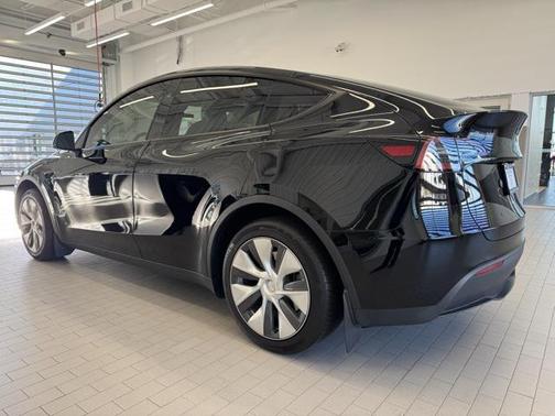 2024 Tesla Model Y Long Range Dual Motor All-Wheel Drive