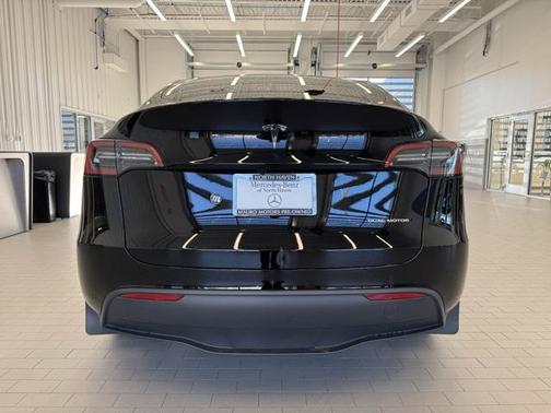 2024 Tesla Model Y Long Range Dual Motor All-Wheel Drive