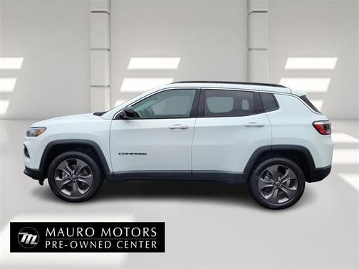 2022 Jeep Compass Latitude Lux