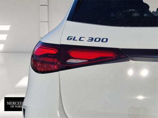 2025 Mercedes-Benz GLC 300 4MATIC