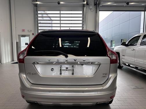 2016 Volvo XC60 T5 Premier