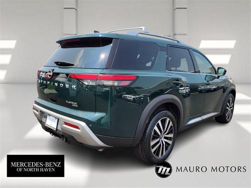 2023 Nissan Pathfinder Platinum 4WD
