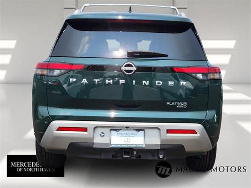 2023 Nissan Pathfinder Platinum 4WD