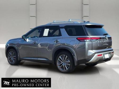 Gun Metallic 2022 Nissan Pathfinder SL