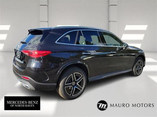 2026 Mercedes-Benz GLC 300 4MATIC