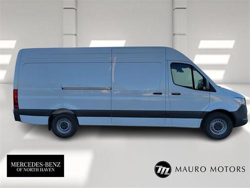 2024 Mercedes-Benz Sprinter 2500 Cargo 170 WB