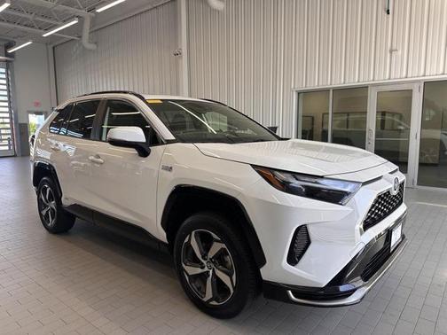 2023 Toyota RAV4 Prime SE