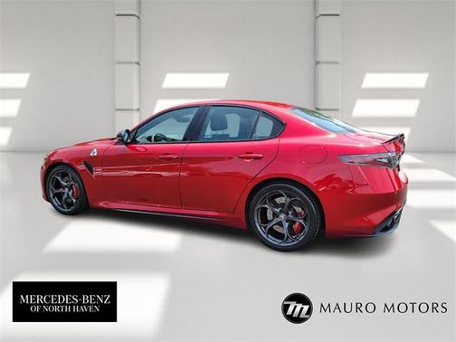 2024 Alfa Romeo Giulia Quadrifoglio