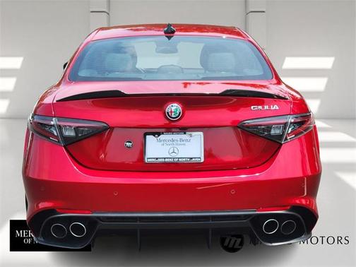 2024 Alfa Romeo Giulia Quadrifoglio