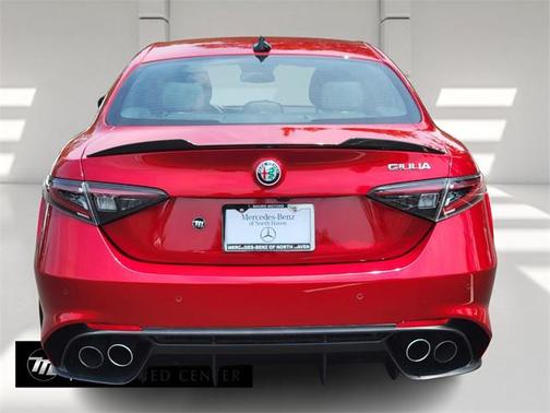 2024 Alfa Romeo Giulia Quadrifoglio