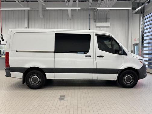 2021 Mercedes-Benz Sprinter 2500 Standard Roof