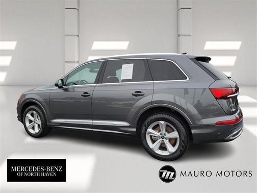 2023 Audi Q7 45 Premium Plus