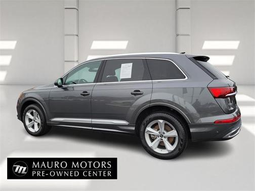 2023 Audi Q7 45 Premium Plus