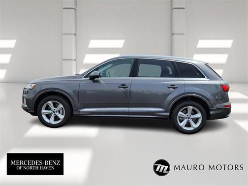 2023 Audi Q7 45 Premium Plus